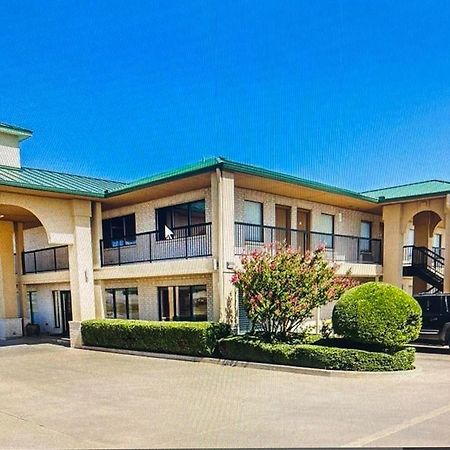 Quality Inn & Suites Abilene Bagian luar foto