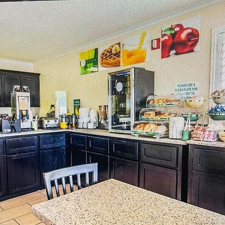 Quality Inn & Suites Abilene Bagian luar foto