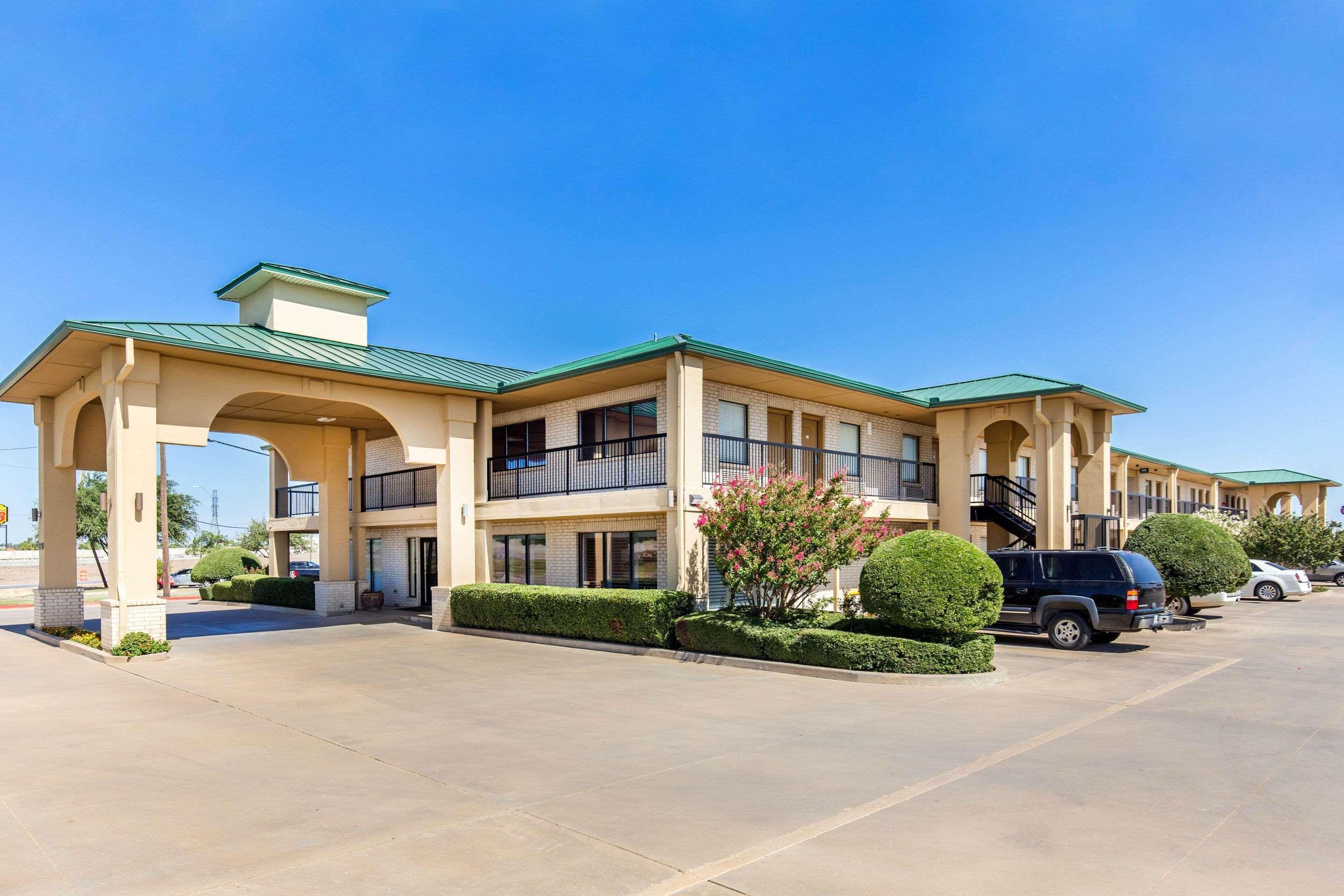 Quality Inn & Suites Abilene Bagian luar foto