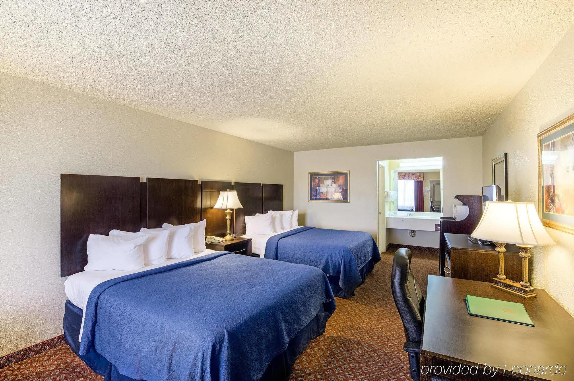 Quality Inn & Suites Abilene Bagian luar foto