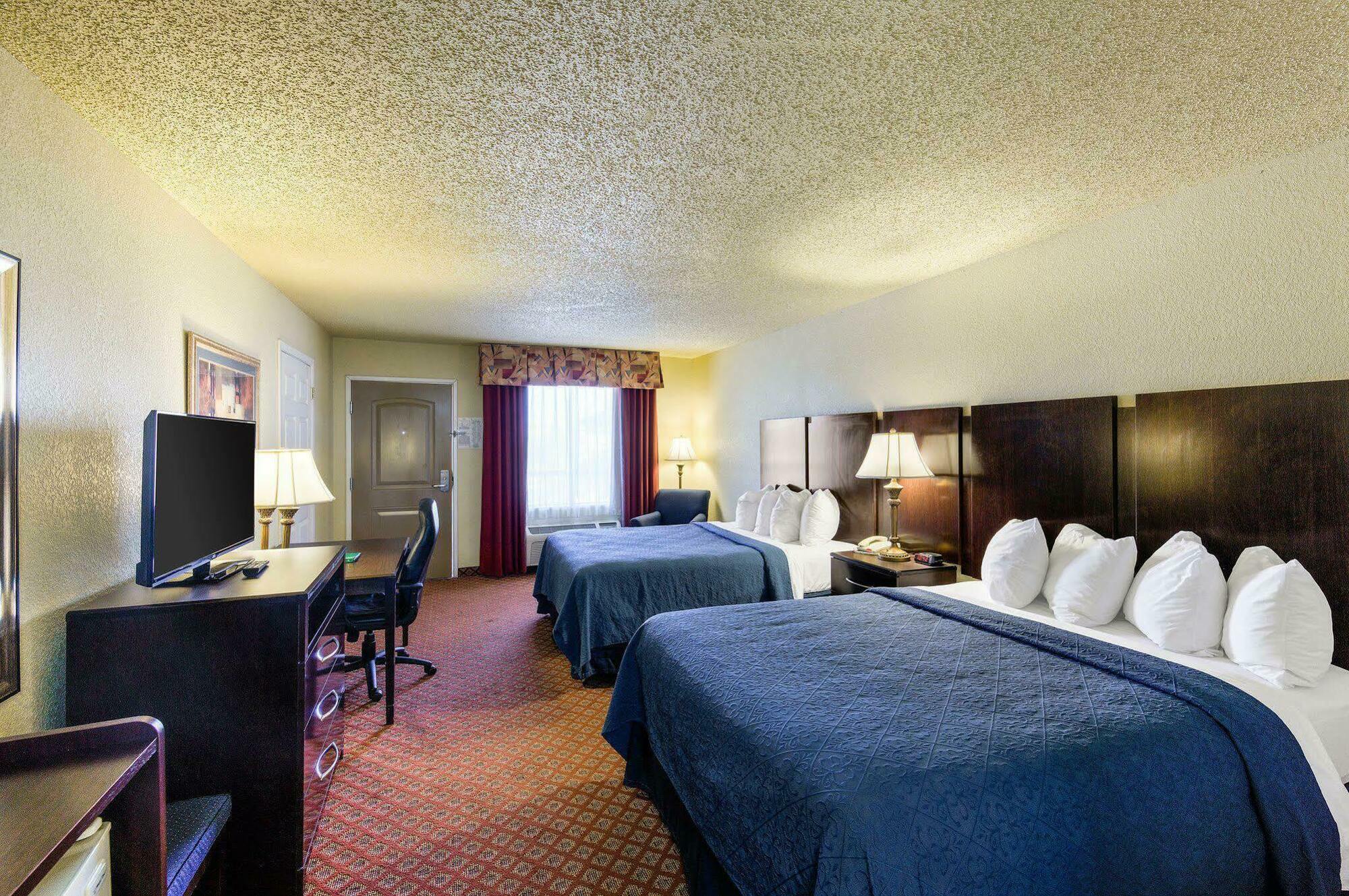 Quality Inn & Suites Abilene Bagian luar foto